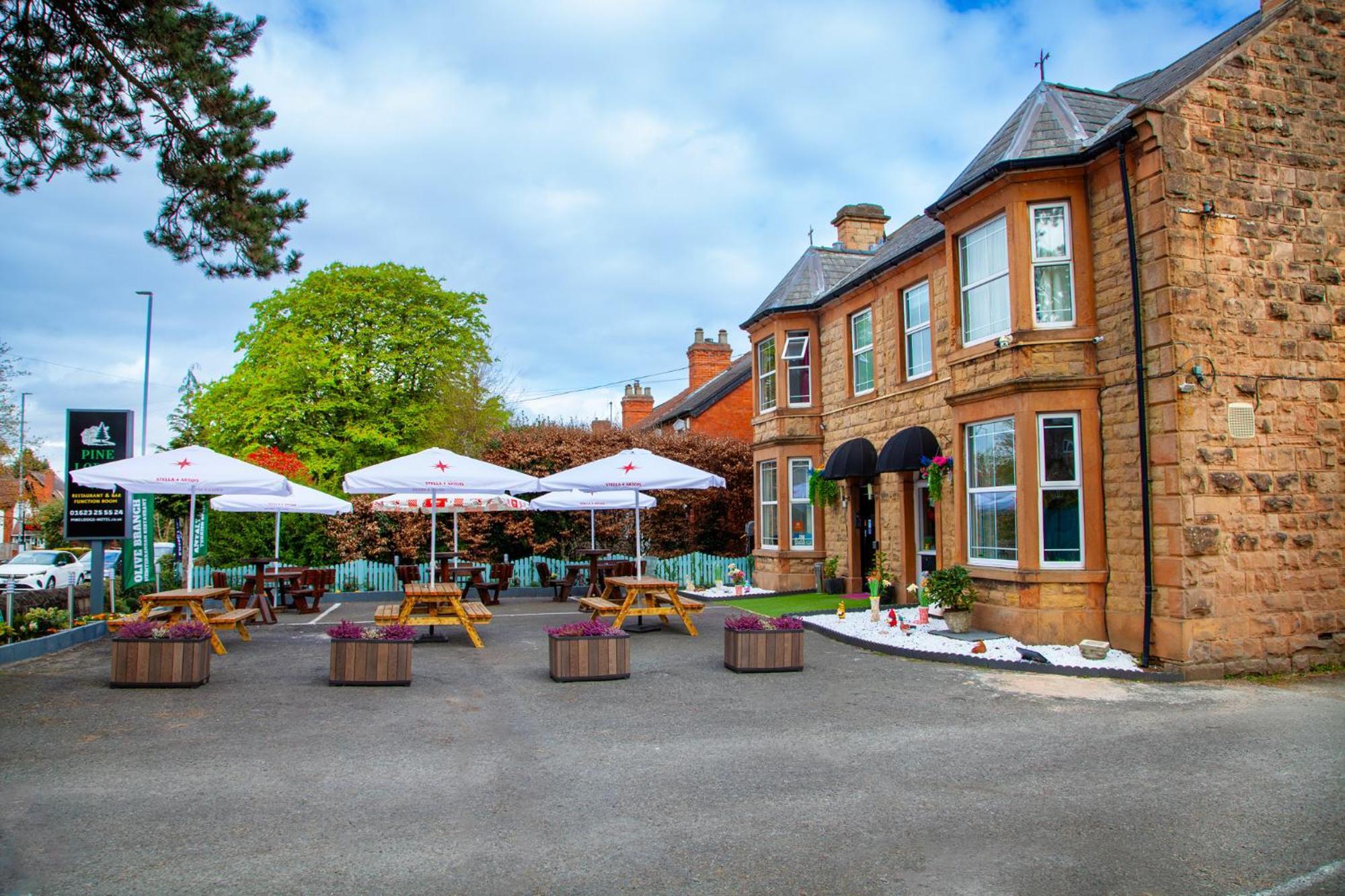 Pine Lodge Hotel & Restaurant Mansfield Exteriör bild